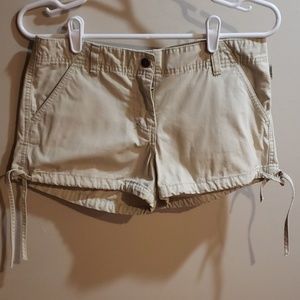Tommy khaki shorts